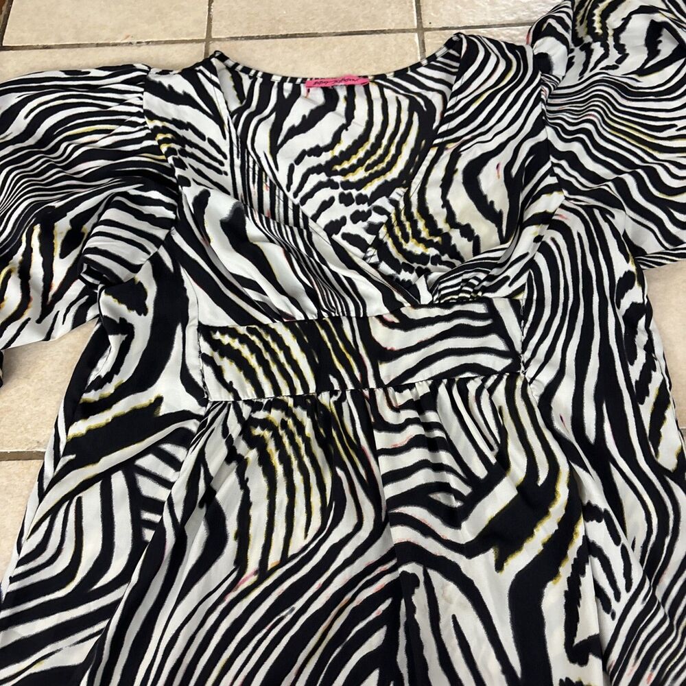 Betsey Johnson Dress Medium Retro 70's Print black white